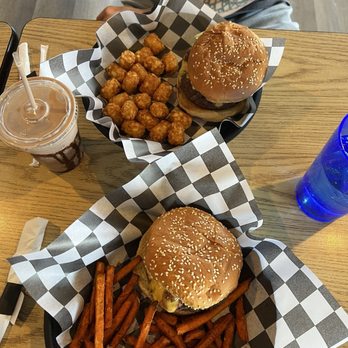 Marietta Burger Bar - Burgers Near Me - Marietta, Georgia Marietta Burger Bar - Burgers Near Me - Marietta, Georgia