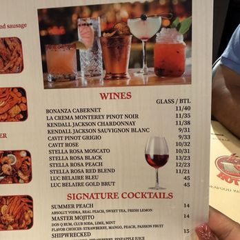 Hot N Cajun - Drinks - Seafood Near Me - New Orleans, Louisiana Hot N Cajun - Drinks - Seafood Near Me - New Orleans, Louisiana