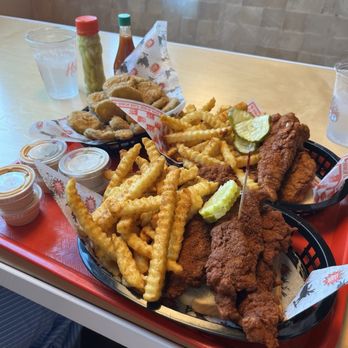 Howlin' Ray's - Chicken tenders! - Southern Near Me - Pasadena, California Howlin' Ray's - Chicken tenders! - Southern Near Me - Pasadena, California