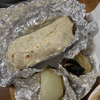 La Carreta - Carne Asada burrito and grilled onions - Mexican Near Me - Los Angeles, California La Carreta - Carne Asada burrito and grilled onions - Mexican Near Me - Los Angeles, California