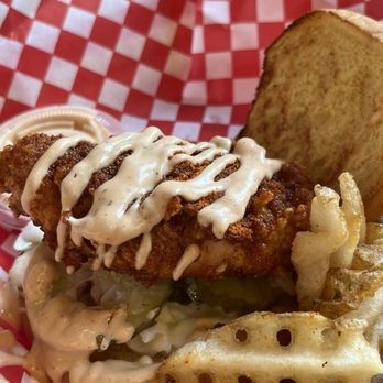 Blazin' Hot Chicken - Chicken Blazin #5 - 1 JUMBO Slider w/ Fries - Chicken Shop Near Me - New Orleans, Louisiana