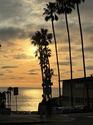 Duke's La Jolla by null