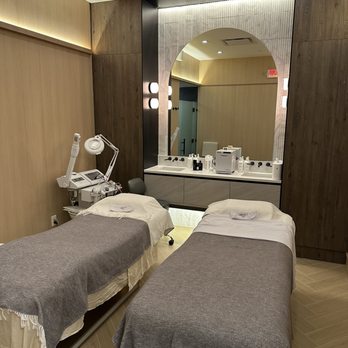 Vibrance 360 - Medical Spas Near Me - Greenvale, New York