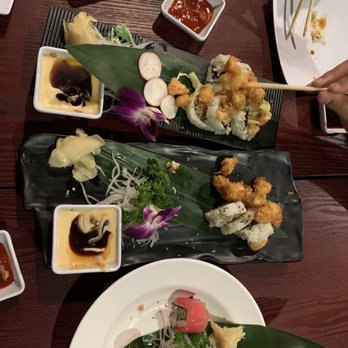 Kaze Sushi - scallop, lobster rolls - Sushi Bars Near Me - Palmdale, California