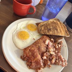 Wendy's Place - Corned beef hash and eggs