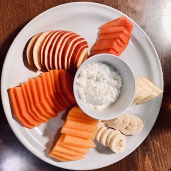 Pancake Republic - Fruit plate (apples, pineapple, papaya, cantaloupe, and banana) - Breakfast & Brunch Near Me - Rosarito, BCN