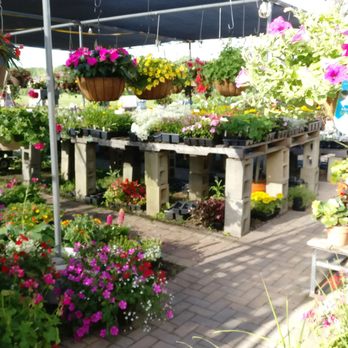 Uncle Bob's Florist & Garden Center - Garden center with lots of plants and landscape supplies at great prices - Florists Near Me - Middletown, Connecticut Uncle Bob's Florist & Garden Center - Garden center with lots of plants and landscape supplies at great prices - Florists Near Me - Middletown, Connecticut