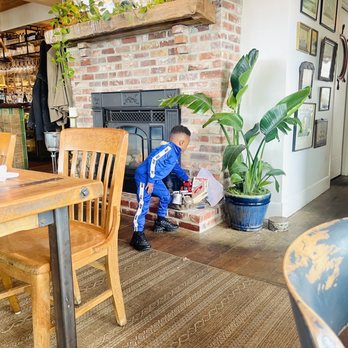 Harry's Beach House - Cute kids play area - Breakfast & Brunch Near Me - Seattle, Washington