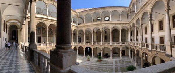Royal Palace and Palatine Chapel by null