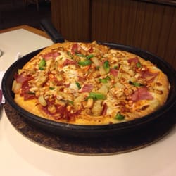 Pizza Hut - Deep dish Laua