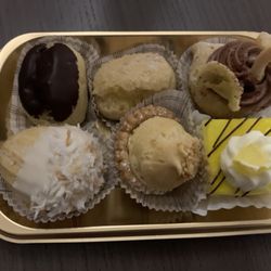 Criveller Candies Pastrie - Mixed pastries