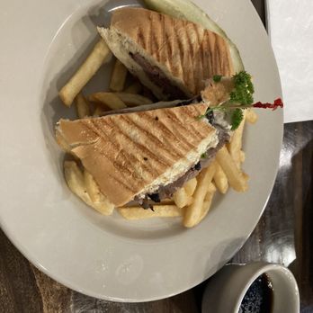 Dewey's Restaurant and Bar - French dip - Sandwiches Near Me - Moab, Utah