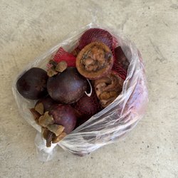 Hung Phat Meat Market - Mangosteen