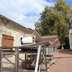 Château de La Rivière - Exterior