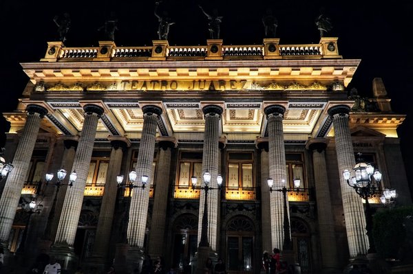 Teatro Juárez by null