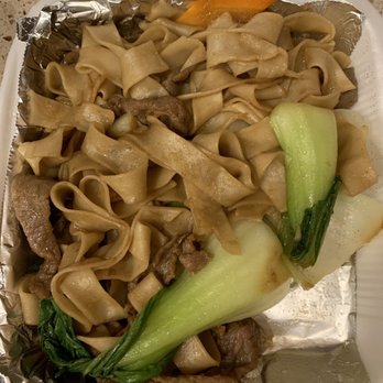 Min's Dumpling House - Beef fried noodle - Dim Sum Near Me - Corona, California Min's Dumpling House - Beef fried noodle - Dim Sum Near Me - Corona, California