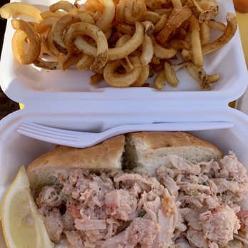 Splash Cafe - Lobster Roll - American Near Me - Pismo Beach, California Splash Cafe - Lobster Roll - American Near Me - Pismo Beach, California