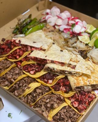 Aztecas Taco Truck by null