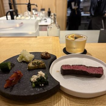 MĀZE - Washugyu flat iron, banchan - New American Near Me - Honolulu, Hawaii
