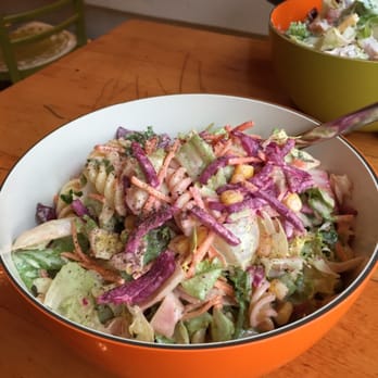 Woyton - Gemischter Salat mit Nudeln und Currydressing - Coffee & Tea Near Me - Dusseldorf, NW Woyton - Gemischter Salat mit Nudeln und Currydressing - Coffee & Tea Near Me - Dusseldorf, NW
