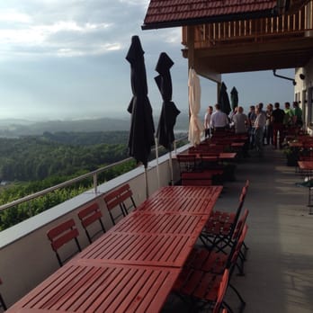 Buschenschank Schmölzer - Terrasse - Wineries Near Me - Sausal, 6