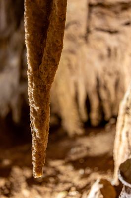 Crystal Onyx Cave by null