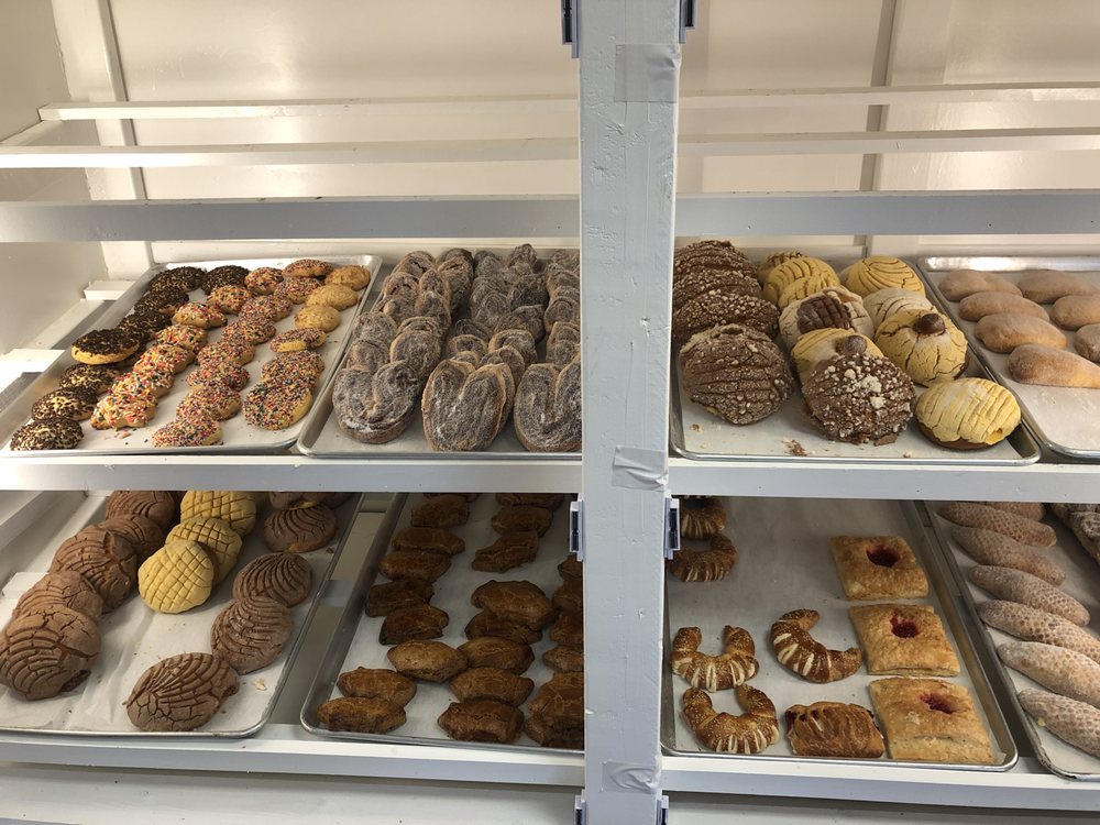 Food from Panaderia el triunfo