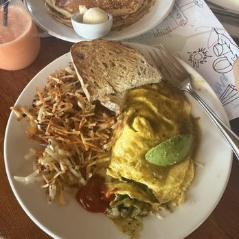 Claire's On Cedros - Breakfast & Brunch Near Me - Solana Beach, California