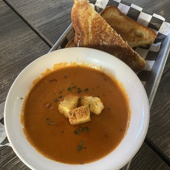 The Dive Oyster Bar - Seafood Near Me - Temple City, California