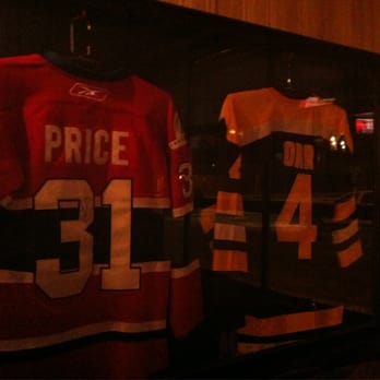 Pub Epoxy - hockey jerseys on display - Pubs Near Me - Montreal, Quebec Pub Epoxy - hockey jerseys on display - Pubs Near Me - Montreal, Quebec