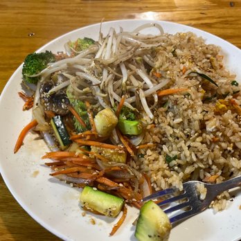 Mikado Japanese Restaurant - Fried rice with veggies - Sushi Bars Near Me - Bakersfield, California Mikado Japanese Restaurant - Fried rice with veggies - Sushi Bars Near Me - Bakersfield, California