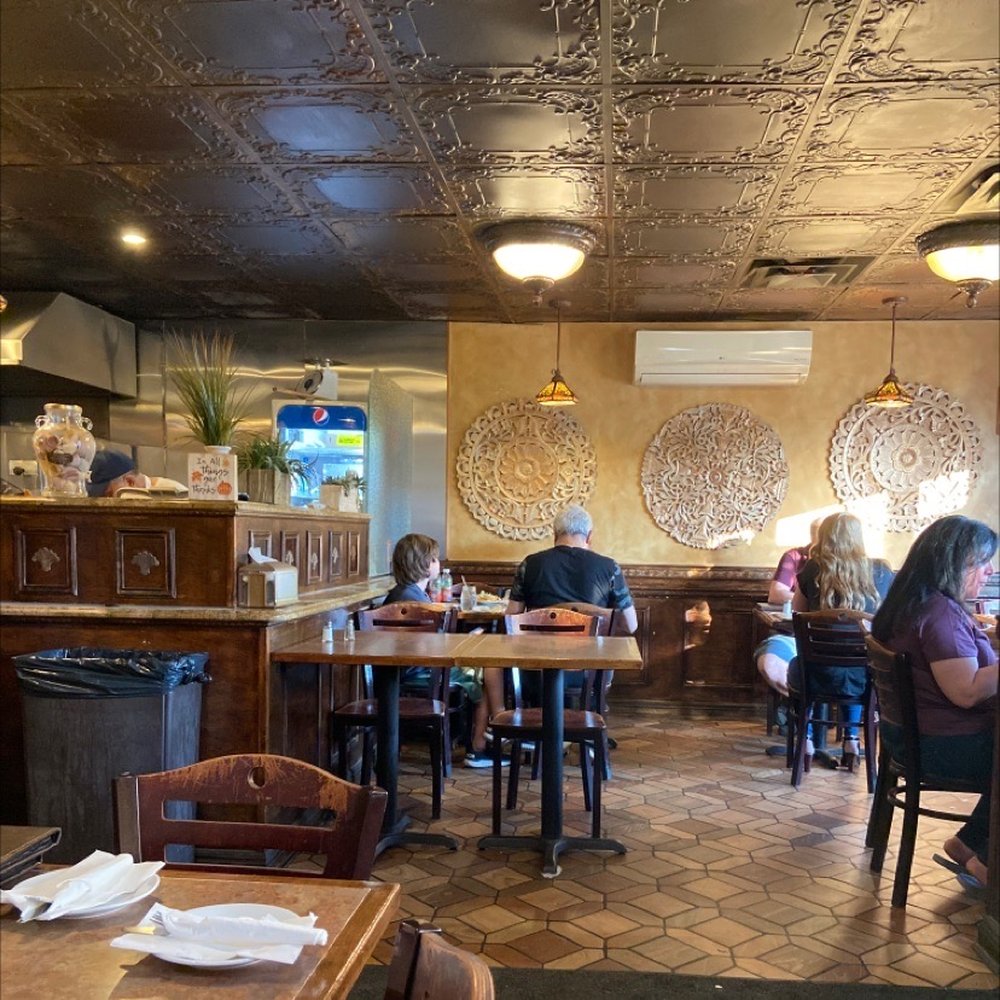 La Casa Bella - Interior old-fashioned dining - Italian Near Me - Brooklyn, New York