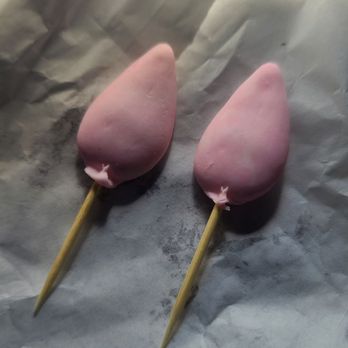 DF Donuts - Two of 3 toothpicks I wasn't told about in the donut that was handed to my 2 year old. - Donuts Near Me - Stockton, California DF Donuts - Two of 3 toothpicks I wasn't told about in the donut that was handed to my 2 year old. - Donuts Near Me - Stockton, California