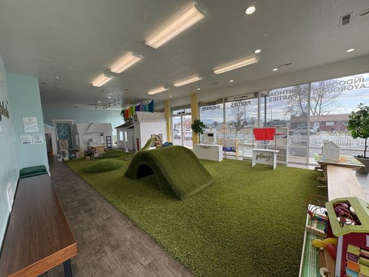 Layla's Little Neighborhood - Indoor Playground & Parties