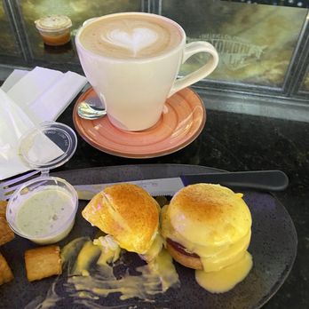 Lpcx Cafe - Café con leche and Pandebono Benedict! Super yummy!!! - Bakeries Near Me - Tampa, Florida