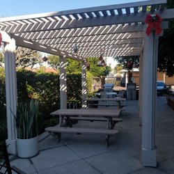 Florida Street Apartments - The bbq social area.
