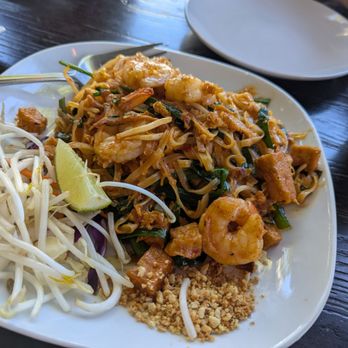 New Thai Elephant - Pad thai - Thai Near Me - San Mateo, California New Thai Elephant - Pad thai - Thai Near Me - San Mateo, California