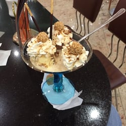 Center Café - ©2015 Baileys Becher