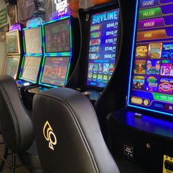 Jud-Son's Bowling Bar & Grill