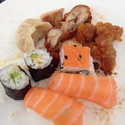 Lucky Fen - Loved the avocado maki, all of the sushi tasted nice and fresh!