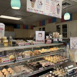 Cupcake Charlie's - October 2022