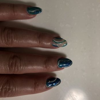 La Nails Salon - New Year's Nail Design - Nail Salons Near Me - Cerritos, California