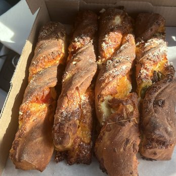 Panezanellie Breadstick Shoppe - Pepperoni and jalapeno popper bread sticks - Pizza Near Me - Sublimity, Oregon Panezanellie Breadstick Shoppe - Pepperoni and jalapeno popper bread sticks - Pizza Near Me - Sublimity, Oregon