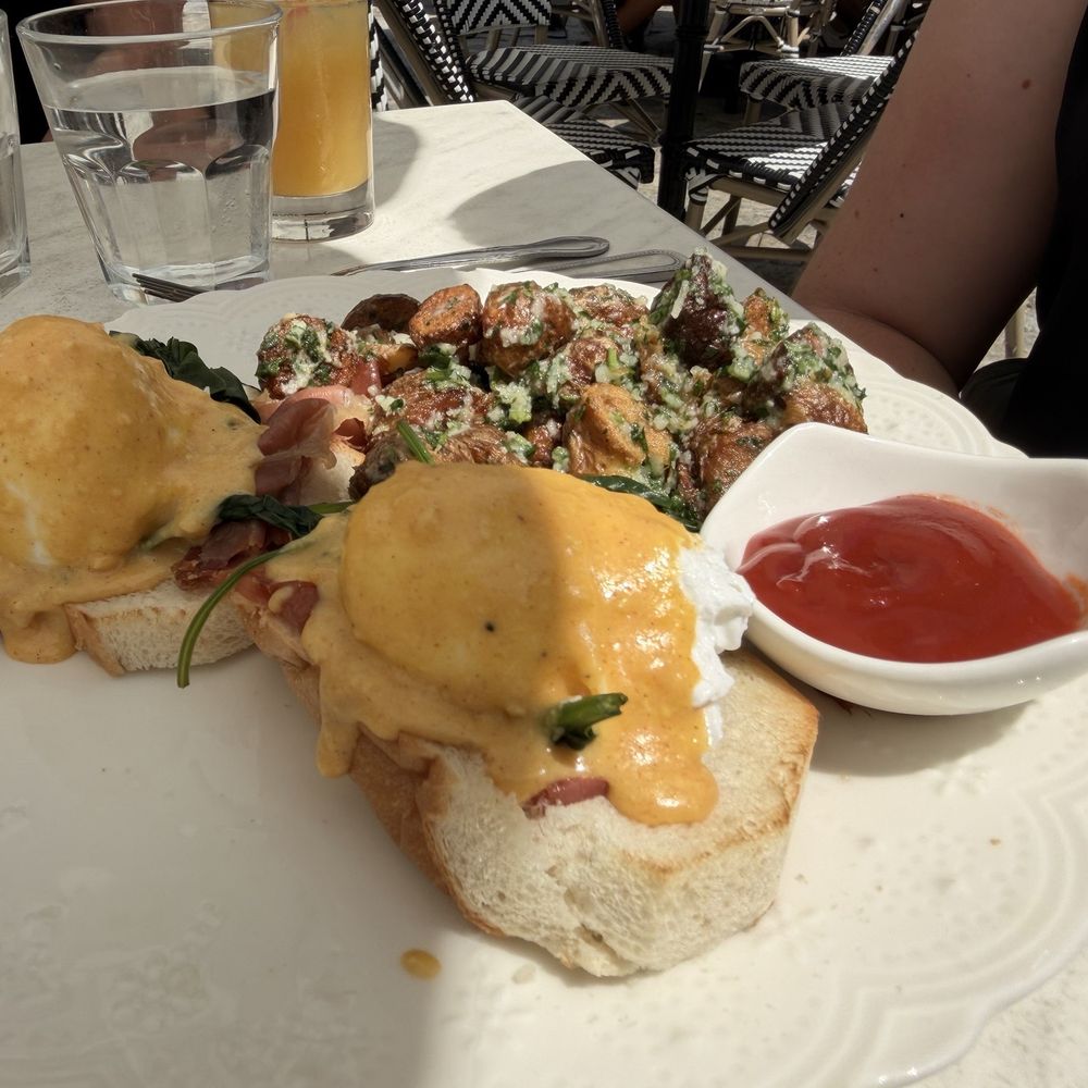 Ciao Roma - Eggs Ciao Roma Benedict - Italian Near Me - Boston, Massachusetts