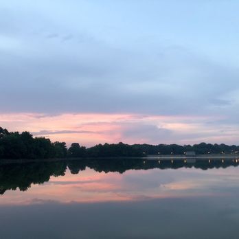 Silver Lake Park - Sunset by the lake *must wear bug spray!* - Parks Near Me - Staten Island, New York