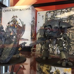 Games Workshop - Larger Scale models. Unpainted.