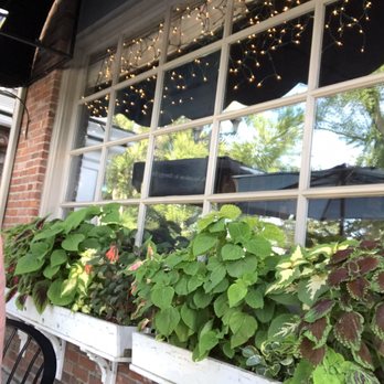 Simply Divine - Outside where the tables are. - Pizza Near Me - Falmouth, Massachusetts