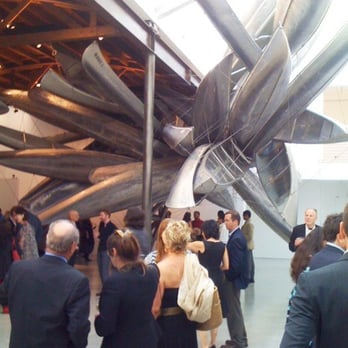 Gagosian - Sculpture - wired aluminum and stainless steel boats, Nancy Rubins - Art Galleries Near Me - Beverly Hills, California