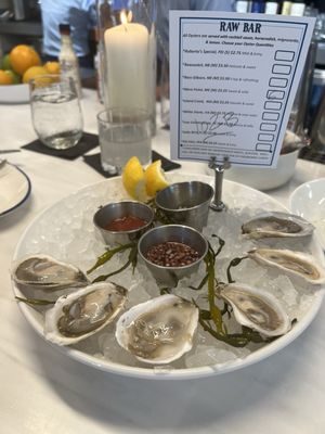 Roberto's Deluxe Oysters and Fine Fish by null
