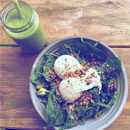Green smoothie and greens bowl!!!!